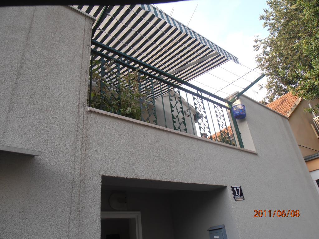 Charming Room With Balcony Split Bagian luar foto